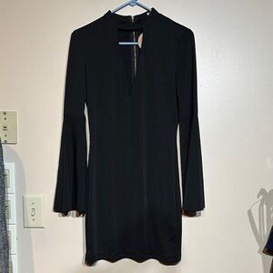 Essue Black Long Sleeve Dress